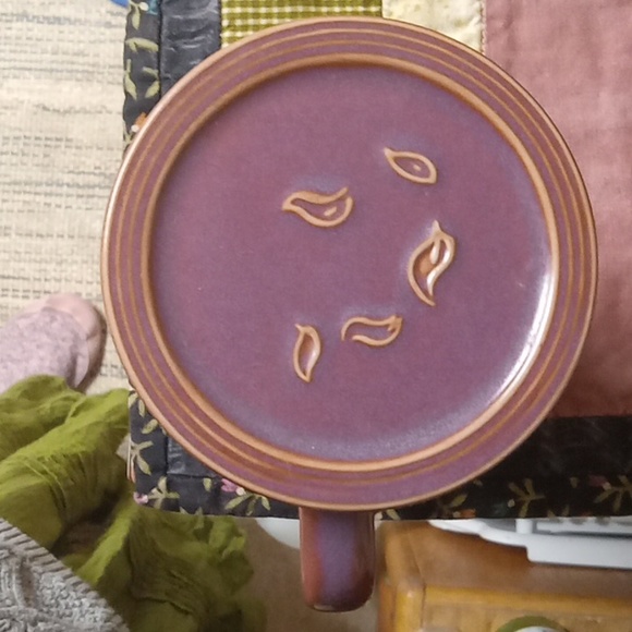 The Republic Of Tea Tea/Coffee Mug Plum Ceramic  with Leaf Design And Lid - Picture 2 of 7